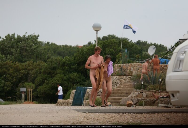 Nudism Family Indian Summer Painting photo gallery - Home naturism in all its glory