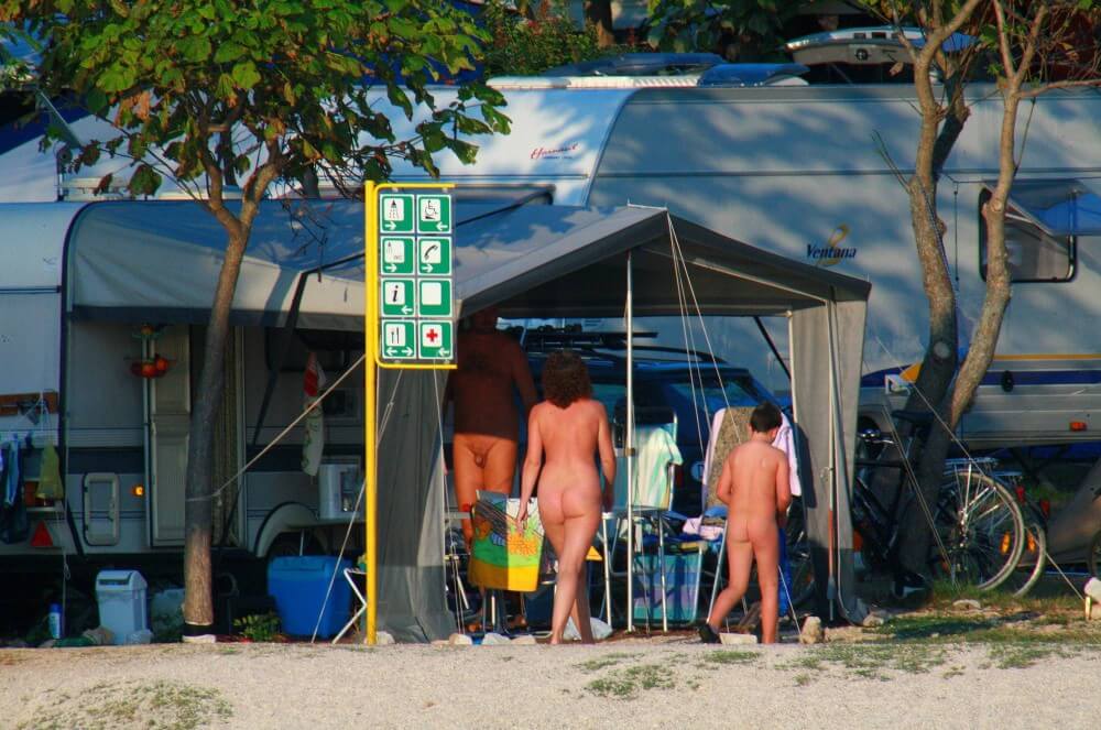 Ula FKK Camping photo gallery - Mutual respect is an important part of the naturist community