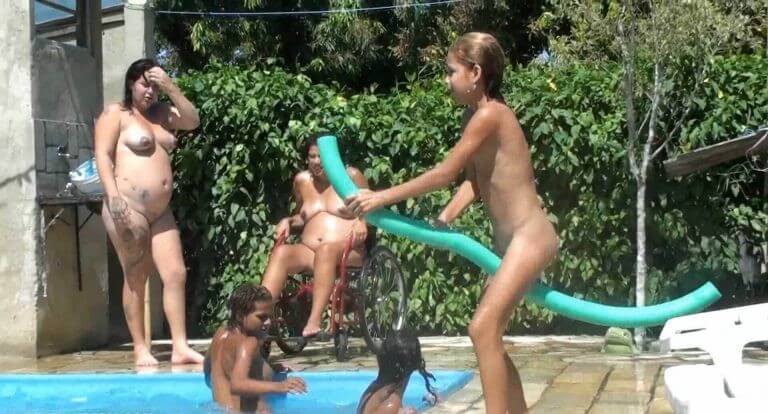 Oceanic Backyard Noon # 1 Full HD - European Delegation of Body Freedom Advocates