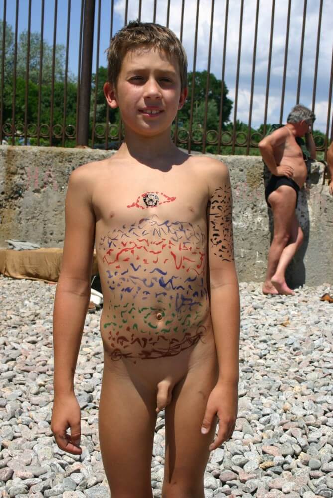 Father and Daughter Painted pics - Nudism fosters trust and mutual understanding