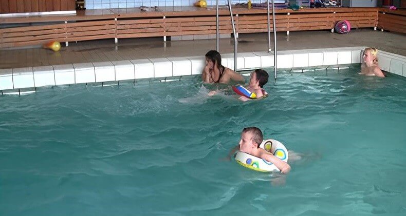 Swimming center club Full HD - Nature provides inspiration and energy for the practice of naturism and nudism