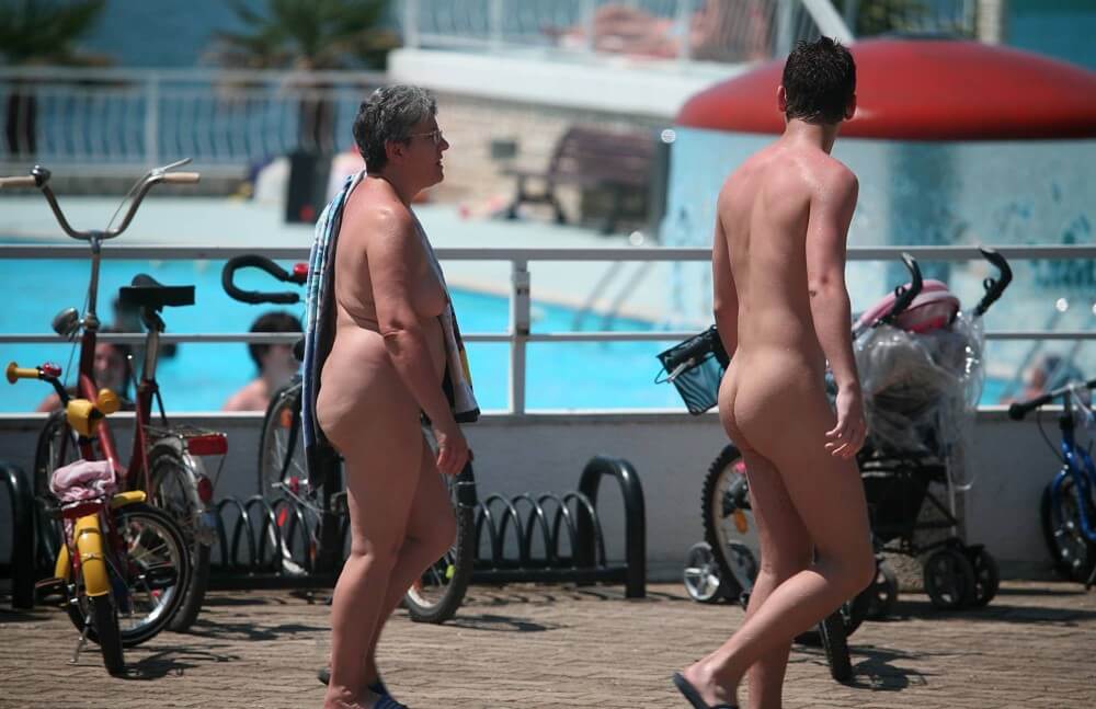 Sun-Soaked Sidewalk pics - Being oneself is the foundation of nudism