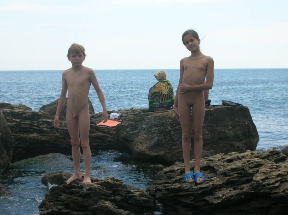 Beach Rocking Profile pics - Many naturists are members of Green parties or various environmental movements