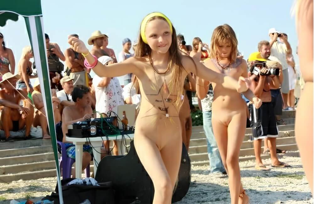 Nudist beauty contest photos - Nudism and naturism value harmony