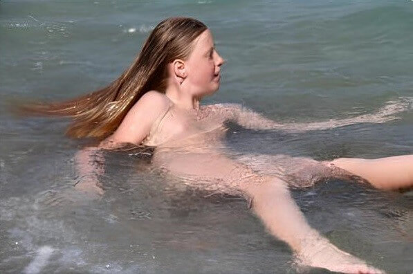 Turqoise Water Splash pics - Happiness is achieved through embracing naturism