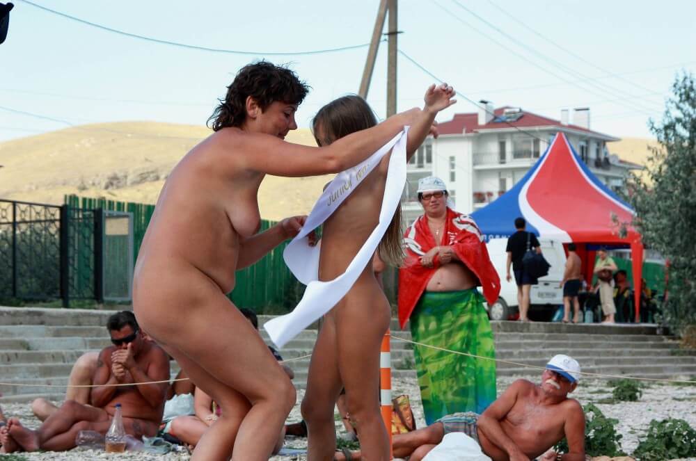Presenting Mini Awards photos - Interaction with nature through naturism and nudism
