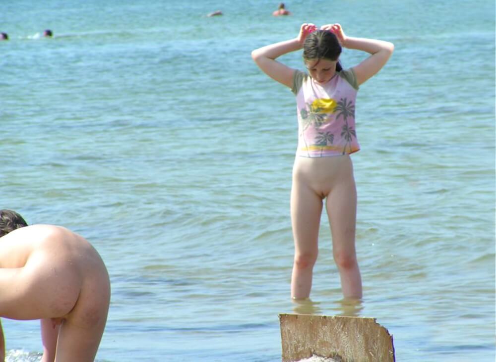 Crazy dirty girls - Naturism as a way to connect with nature and achieve inner harmony