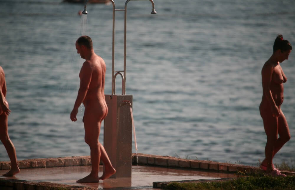 Naturist Shower at Dusk pics - Must always be without clothes