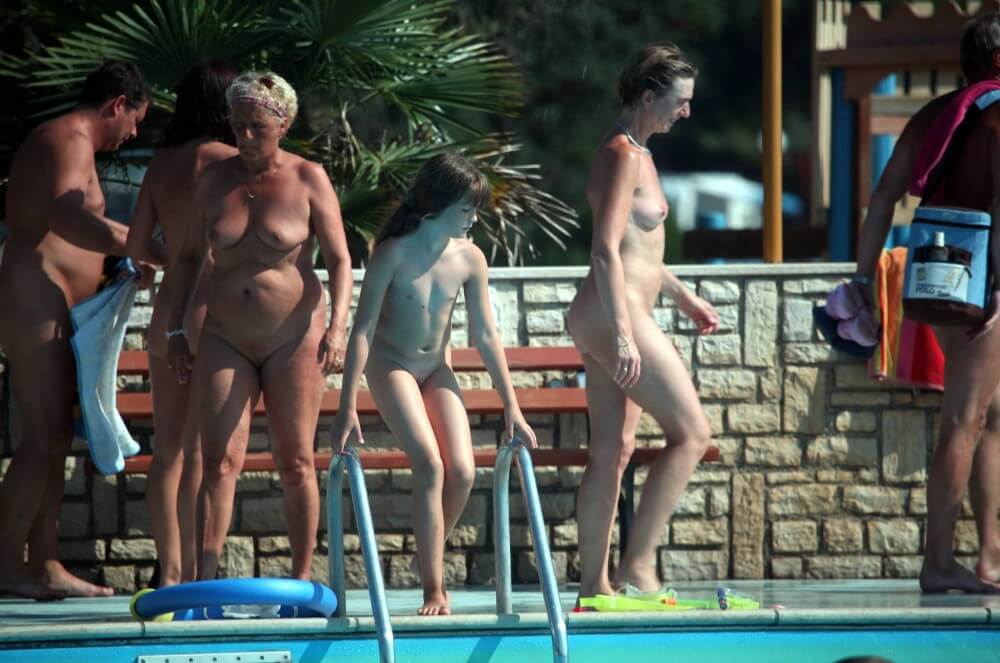 Naturist Pool Cleaning-Up pics - Seeks harmony with the rhythms of nature and the environment through nudity
