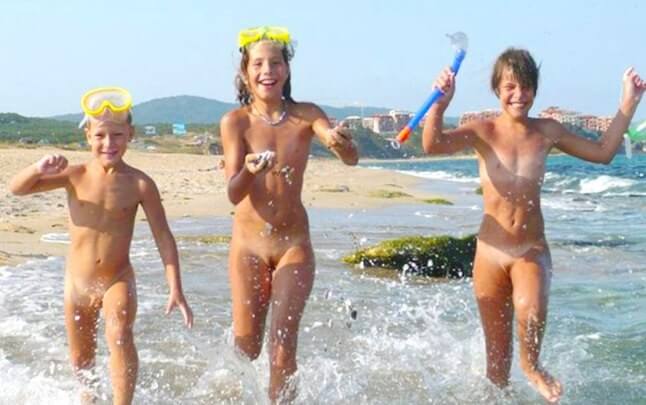 Naturism photo gallery # 27 - Nudism and naturism as a philosophy of life based on respect and acceptance