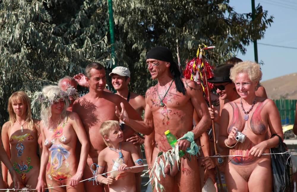 Naturist Day From Behind pics - Nudists strive for tolerance and respect for others