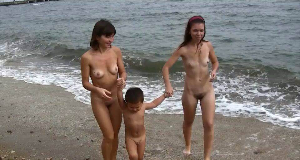 Land and Sea Naturism vol 1 - Lightheartedness and ease are characteristic features of the practice of nudism and naturism