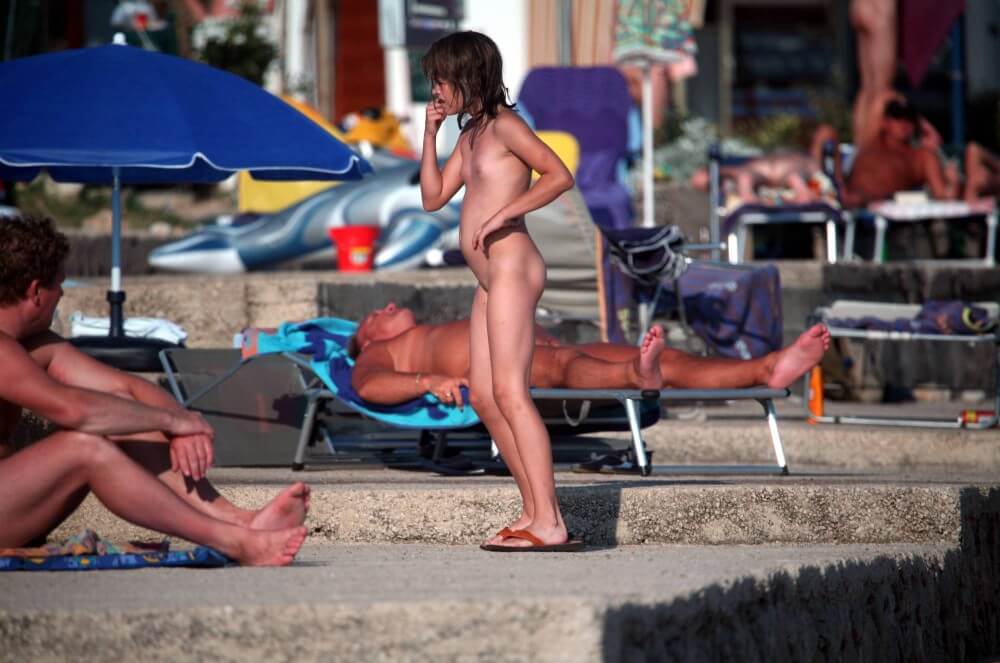 Girl Walk to Nudist Shower pics - The concept of being without clothes