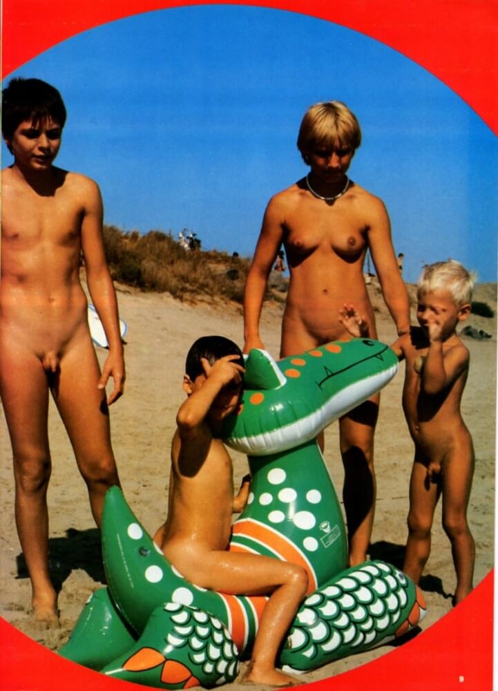 Jung und Frei Nr 15 - Nudity is a natural aspect of human existence