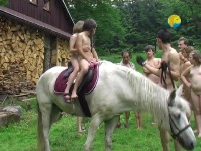 Naturist Freedom: In the Sun - Overcoming shame and awkwardness when taking off clothes