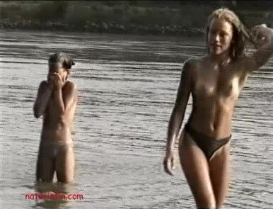 Naturistin: Dirty Girls - Active naturists on vacation