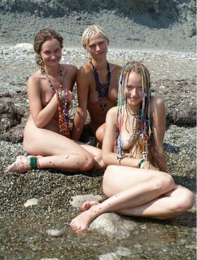 Naturism photo gallery # 49 - Nudism fosters trust and mutual understanding