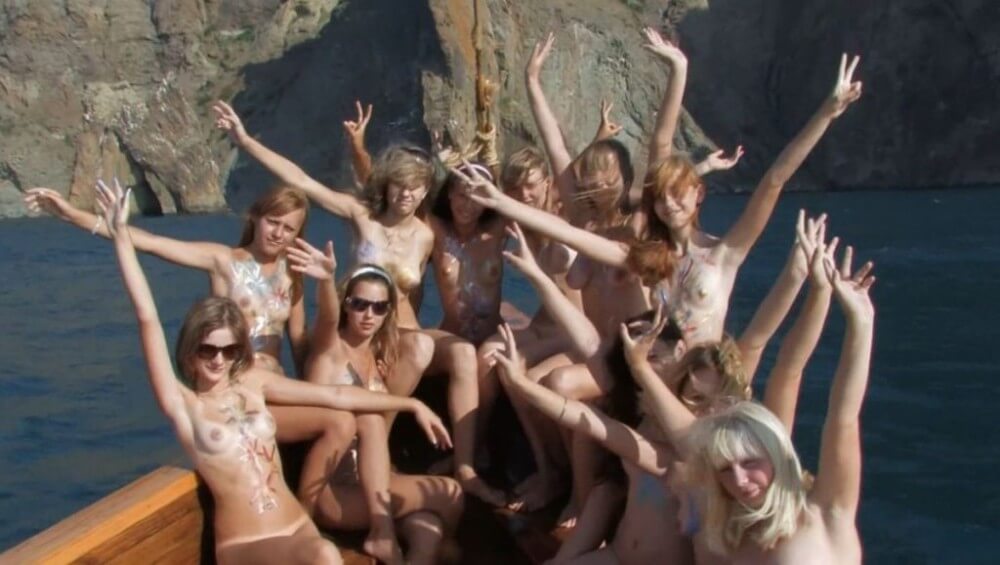 Nudist Girls Boat Cruise Full HD - Nudism fosters trust and mutual understanding